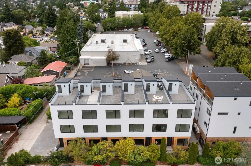 5253 California Avenue SW Seattle WA 98136