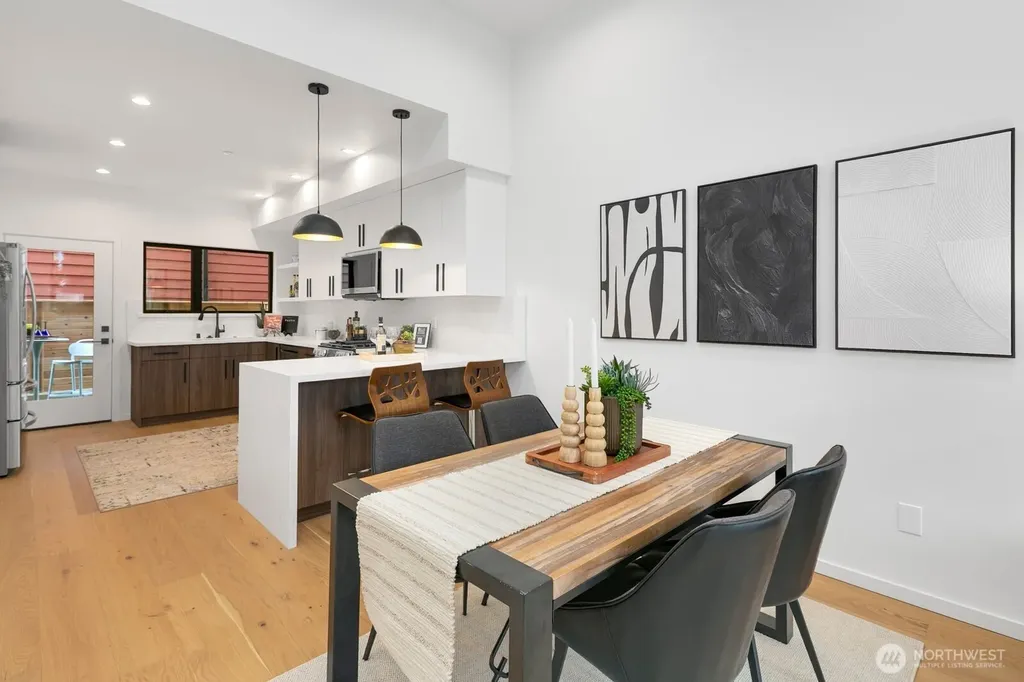 5253 California Avenue SW Seattle WA 98136