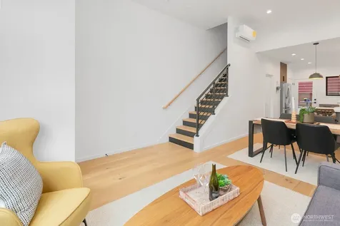 5253 California Avenue SW Seattle WA 98136