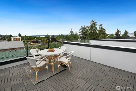 5253 California Avenue SW Seattle WA 98136