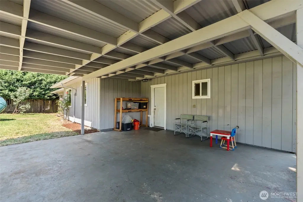 2004 Earl Street Centralia WA 98531