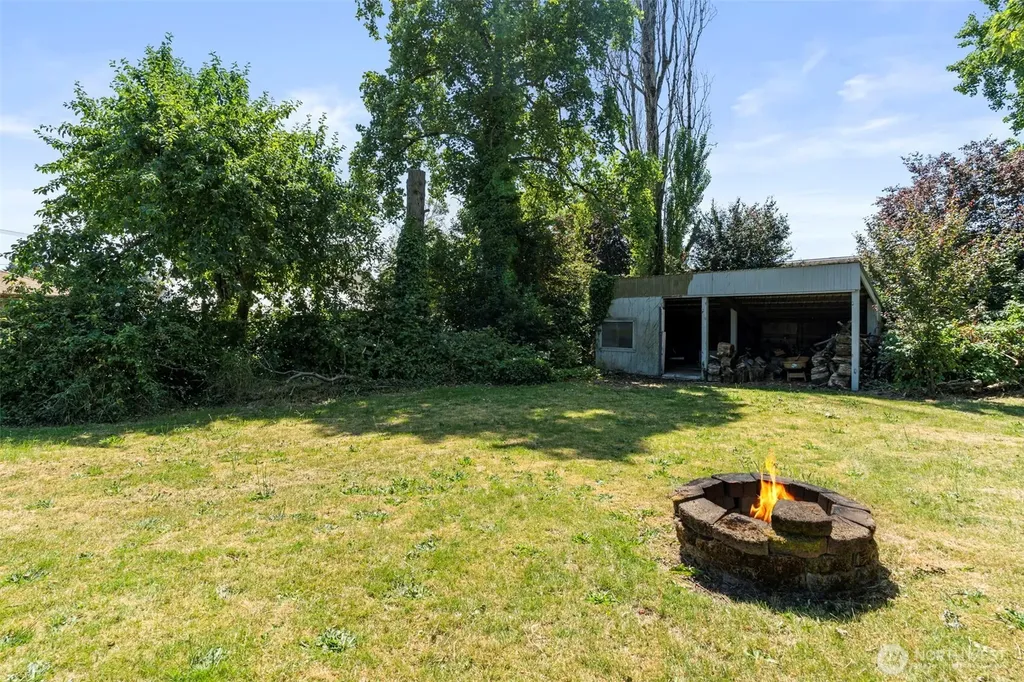 2004 Earl Street Centralia WA 98531