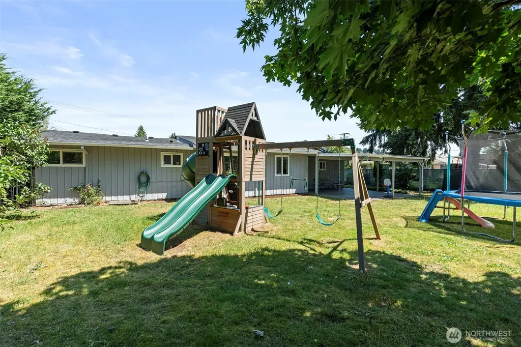 2004 Earl Street Centralia WA 98531
