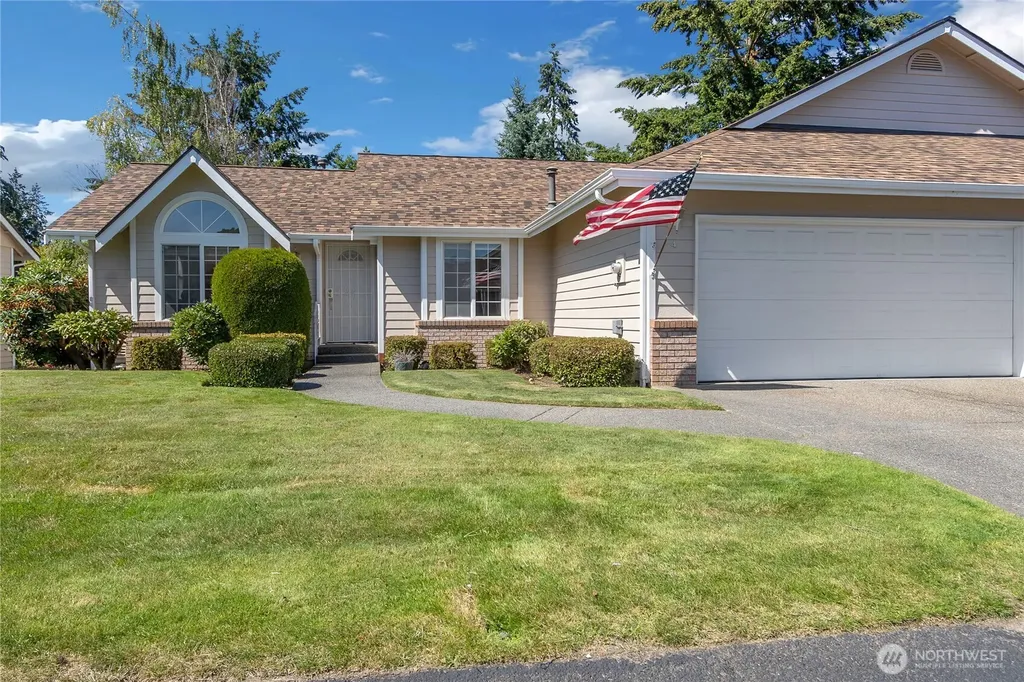 4 Lakewood Oaks Drive Lakewood WA 98499