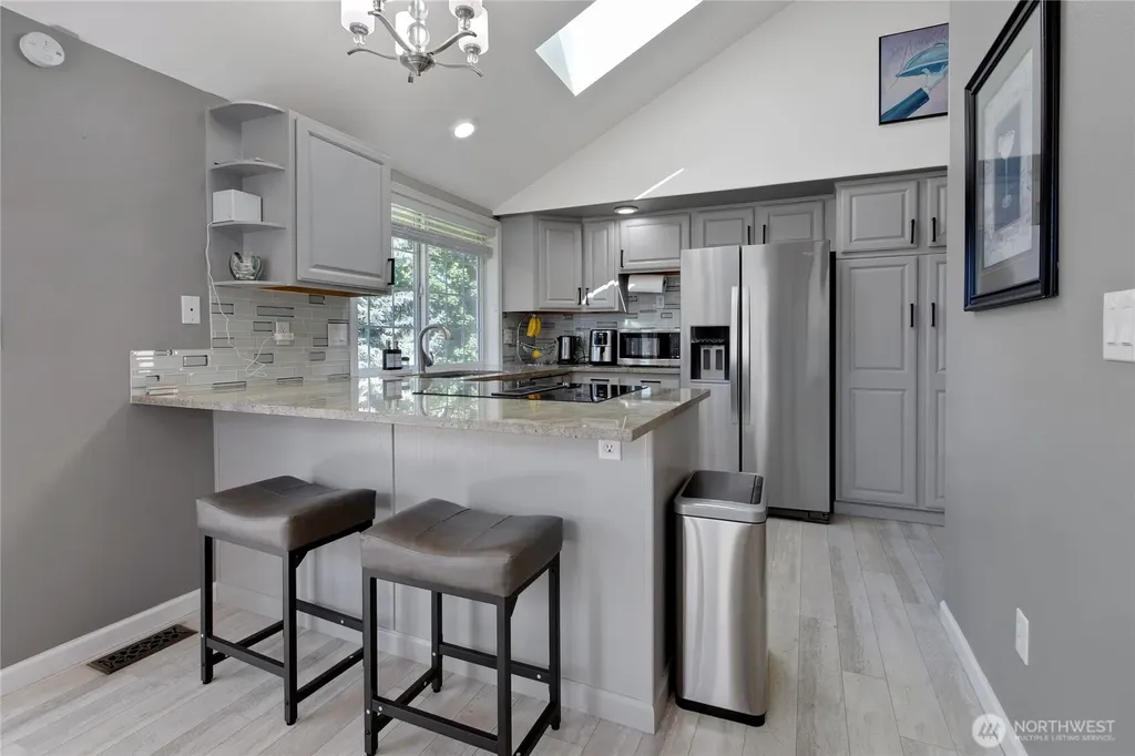 4 Lakewood Oaks Drive Lakewood WA 98499