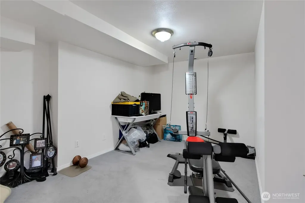 4 Lakewood Oaks Drive Lakewood WA 98499