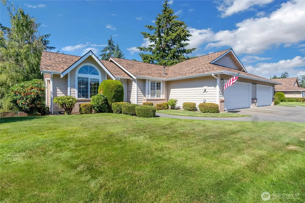 4 Lakewood Oaks Drive Lakewood WA 98499