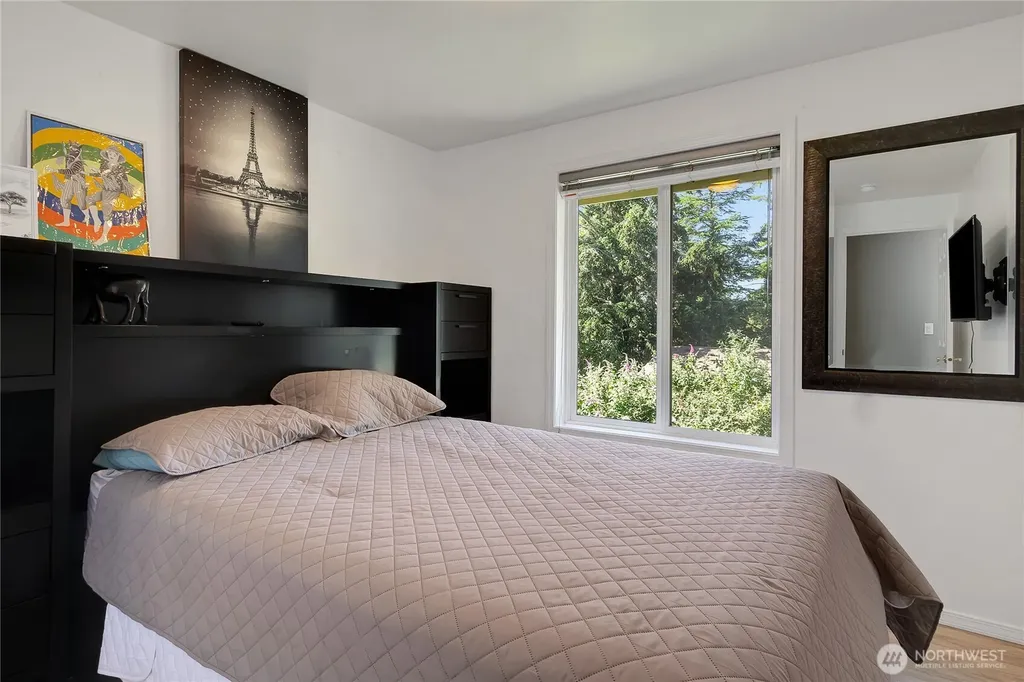 4 Lakewood Oaks Drive Lakewood WA 98499