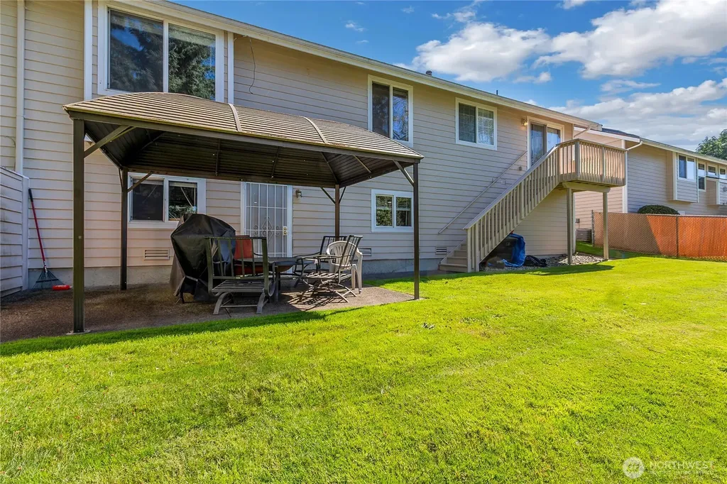 4 Lakewood Oaks Drive Lakewood WA 98499