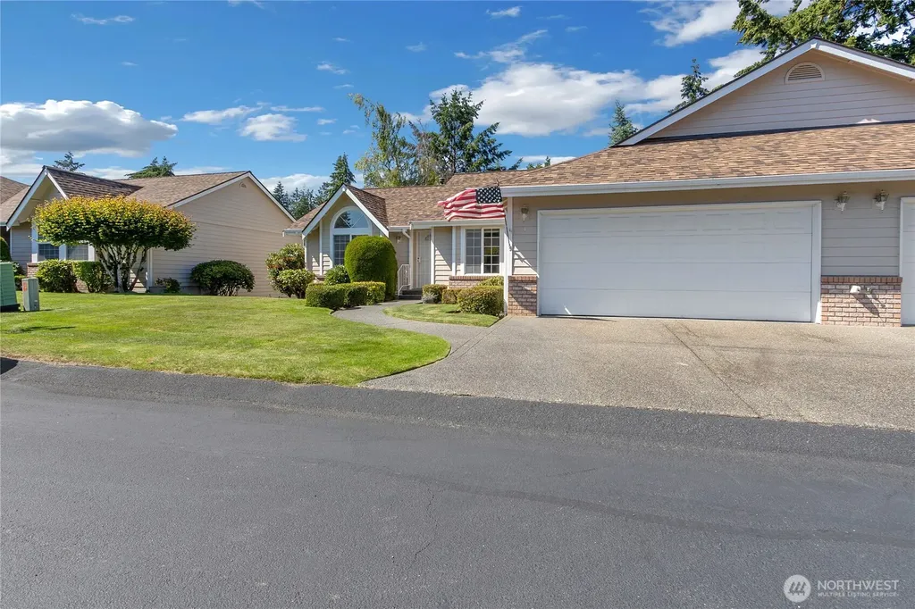 4 Lakewood Oaks Drive Lakewood WA 98499