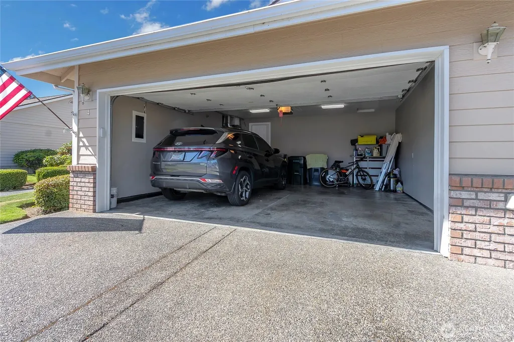 4 Lakewood Oaks Drive Lakewood WA 98499