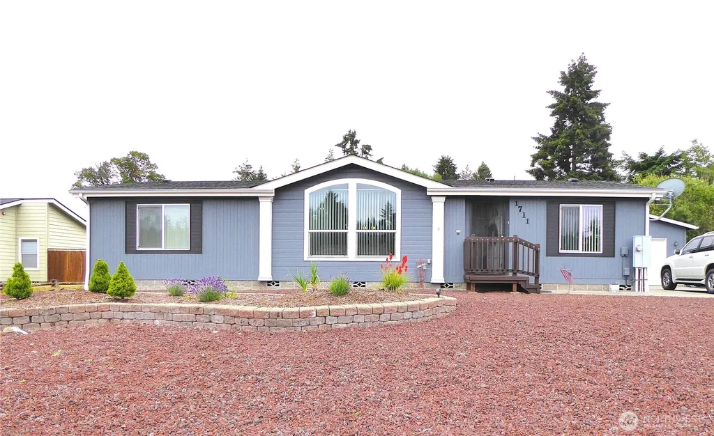 1711 S Delores Place Port Angeles WA 98363