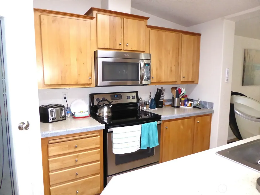 1711 S Delores Place Port Angeles WA 98363