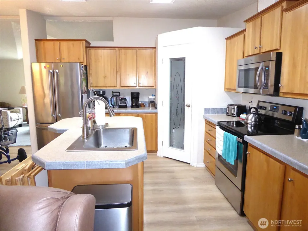 1711 S Delores Place Port Angeles WA 98363