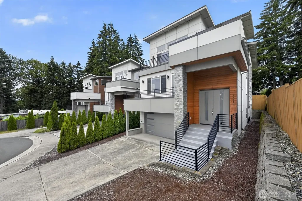 11838 79th Avenue S Seattle WA 98178