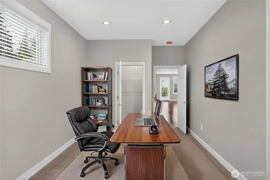 11838 79th Avenue S Seattle WA 98178