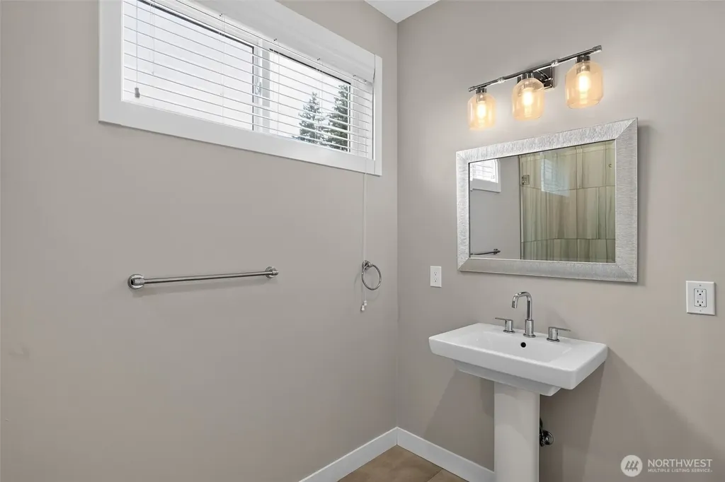 11838 79th Avenue S Seattle WA 98178