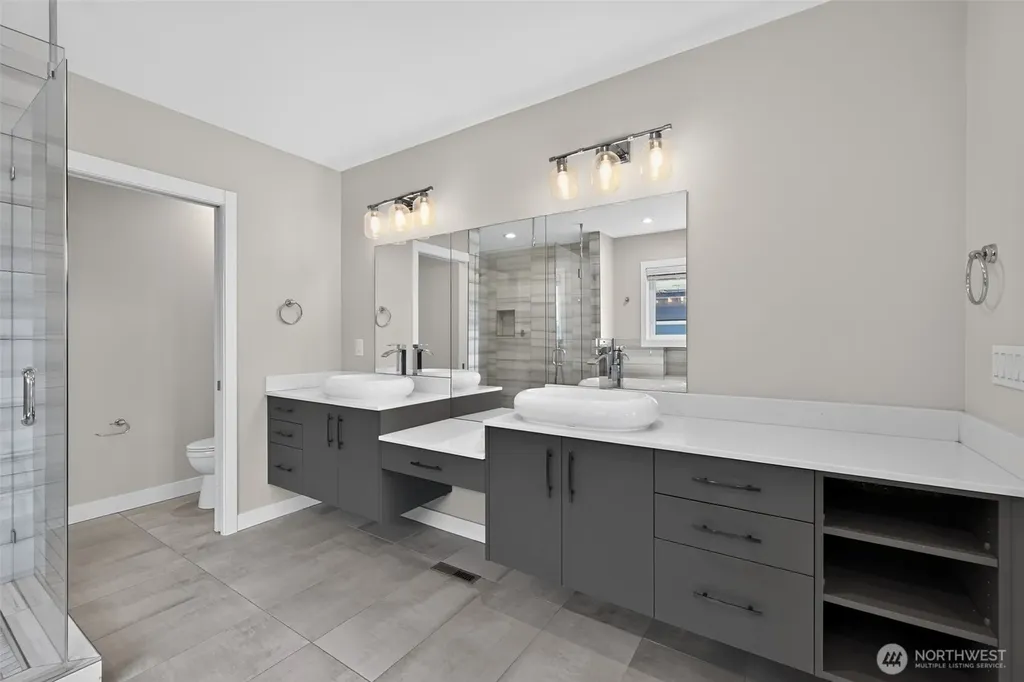 11838 79th Avenue S Seattle WA 98178