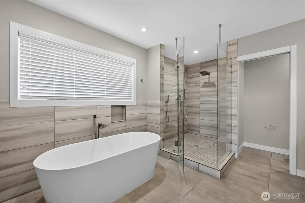 11838 79th Avenue S Seattle WA 98178