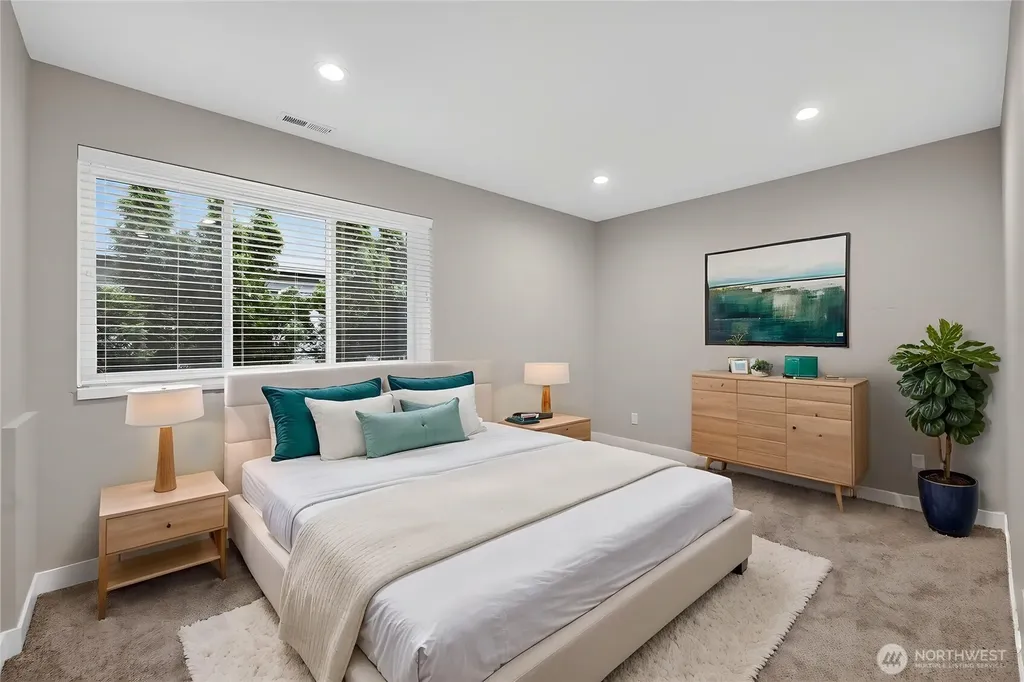 11838 79th Avenue S Seattle WA 98178