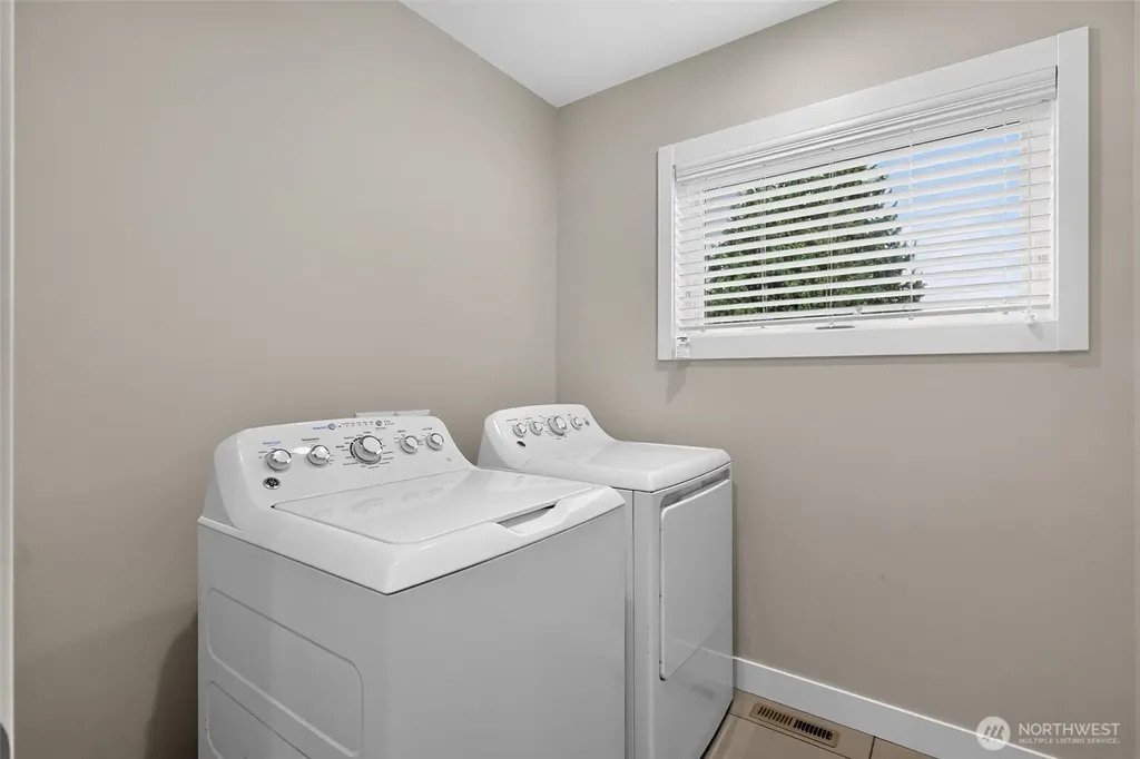 11838 79th Avenue S Seattle WA 98178