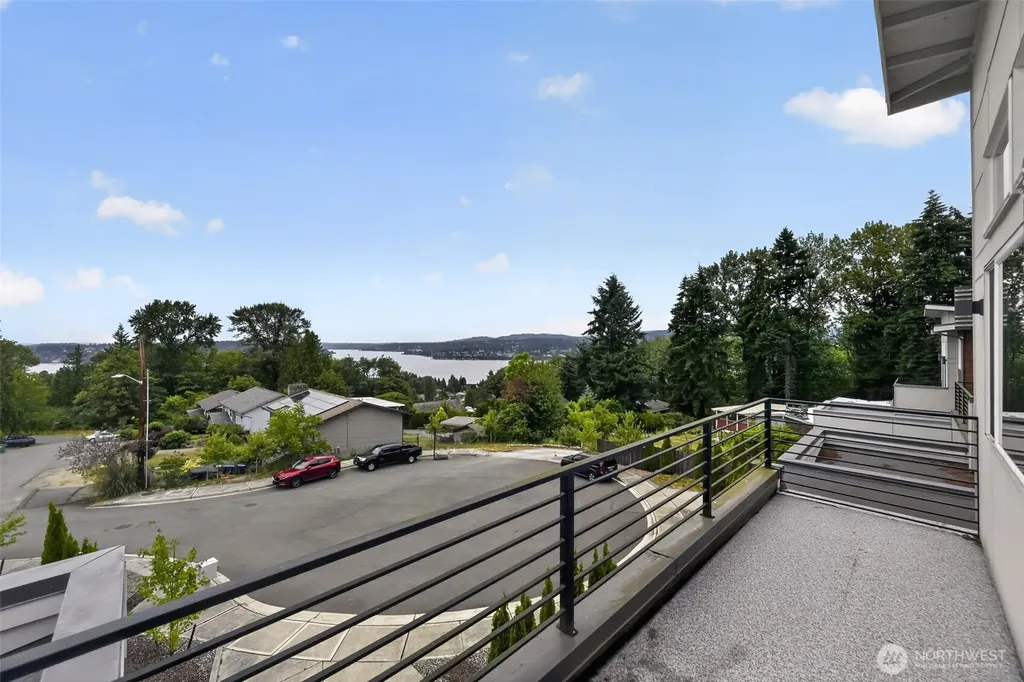 11838 79th Avenue S Seattle WA 98178