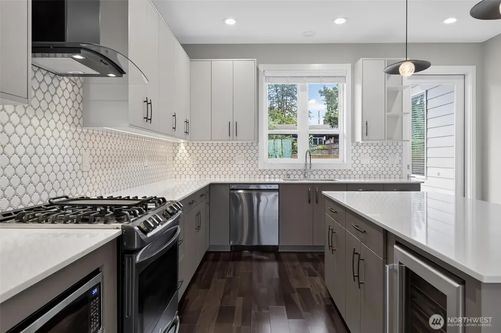 11838 79th Avenue S Seattle WA 98178