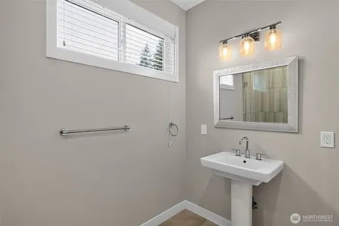11838 79th Avenue S Seattle WA 98178