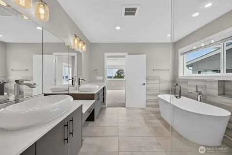 11838 79th Avenue S Seattle WA 98178