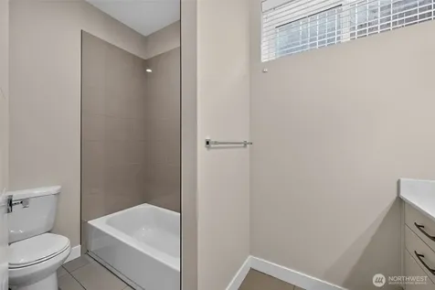 11838 79th Avenue S Seattle WA 98178
