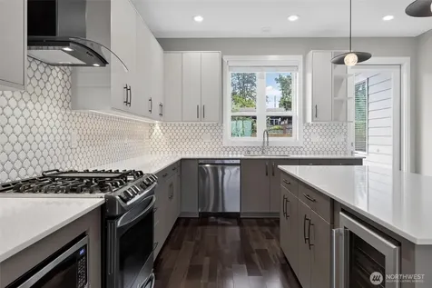 11838 79th Avenue S Seattle WA 98178