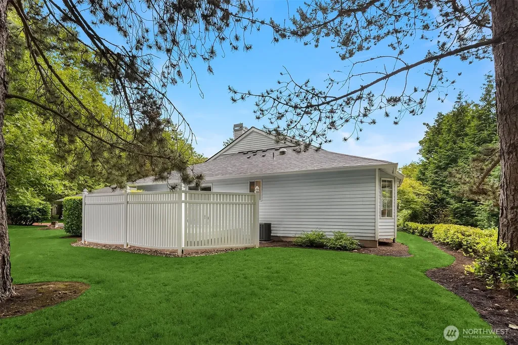 14301 SE 42nd Lane Bellevue WA 98006