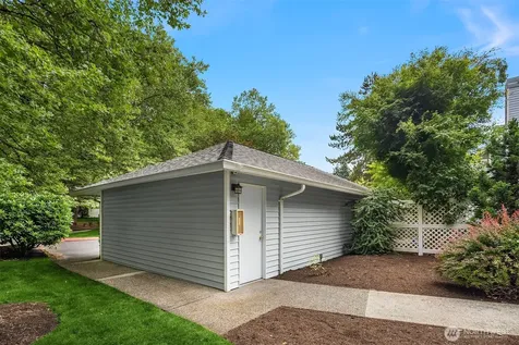 14301 SE 42nd Lane Bellevue WA 98006