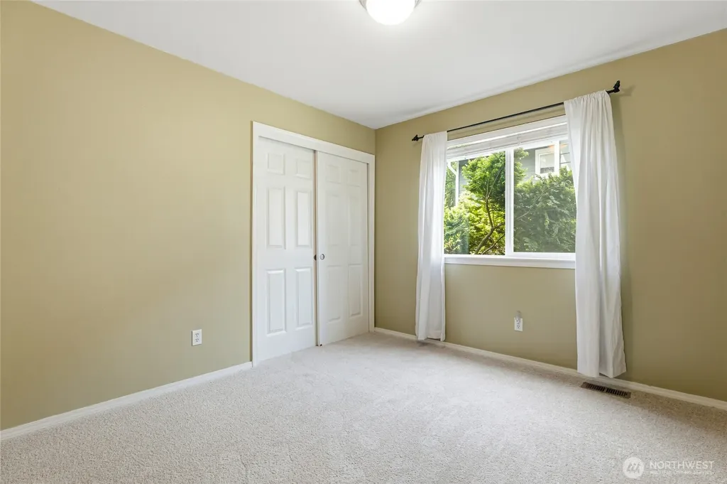 206 202nd Street SE Bothell WA 98012