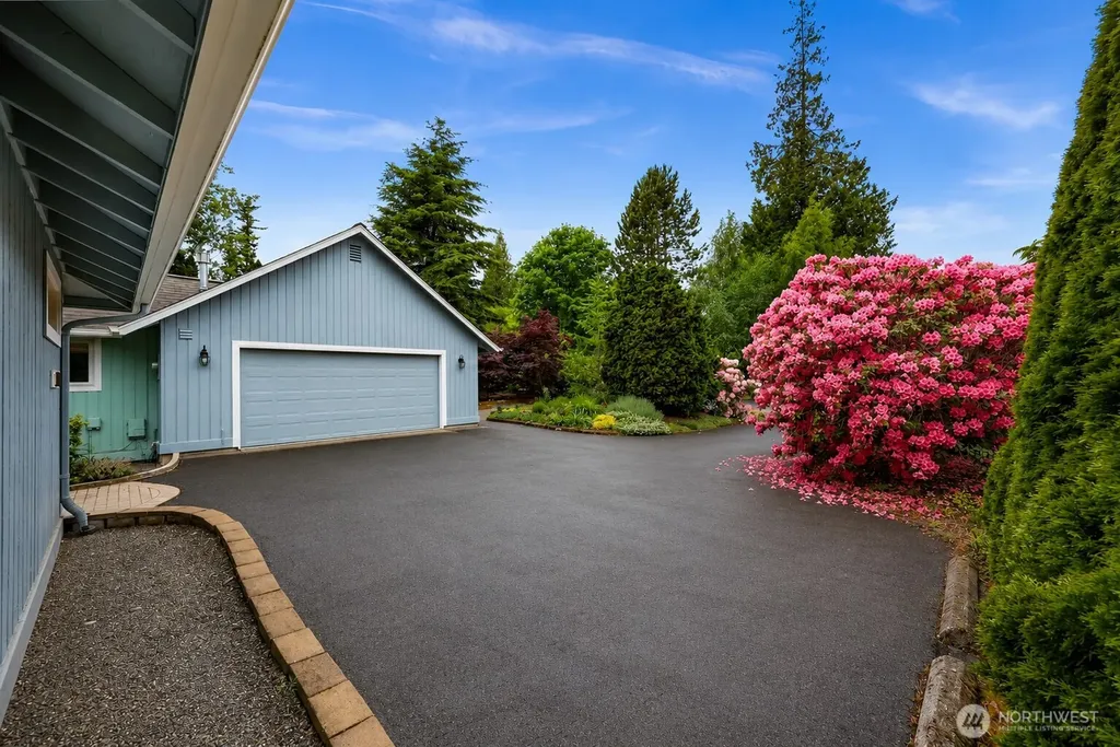 8120 Kitamat Way Blaine WA 98230