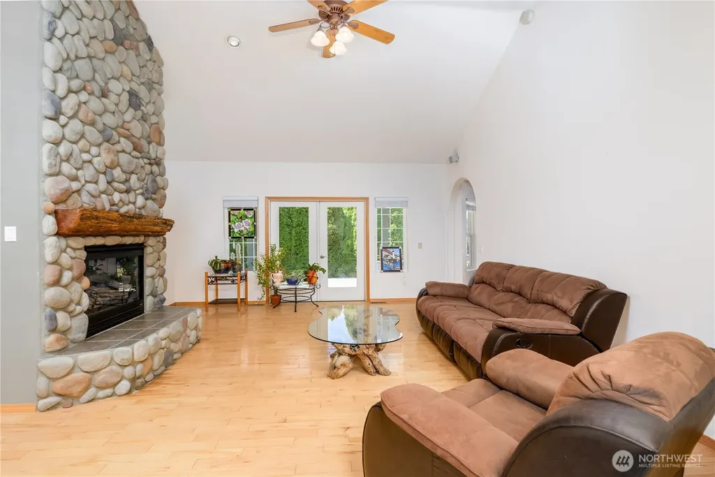 91 Stone Farm Road Sequim WA 98382