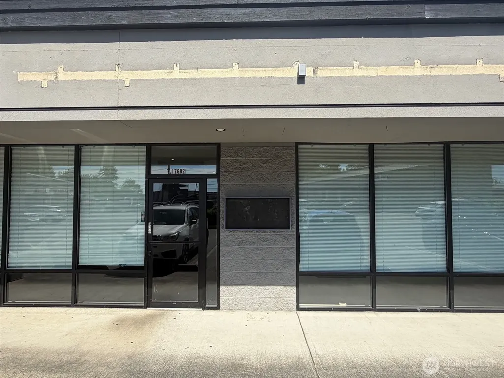 17640 1st Avenue S Burien WA 98148