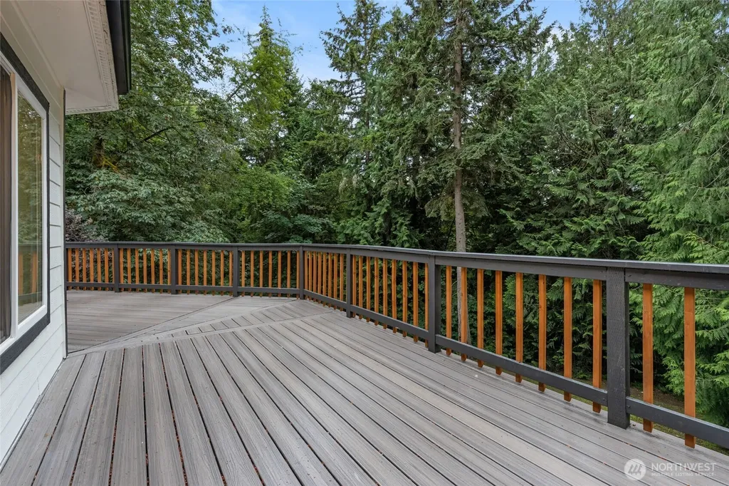 10953 N Madison Avenue NE Bainbridge Island WA 98110