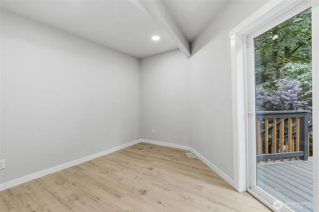 10953 N Madison Avenue NE Bainbridge Island WA 98110