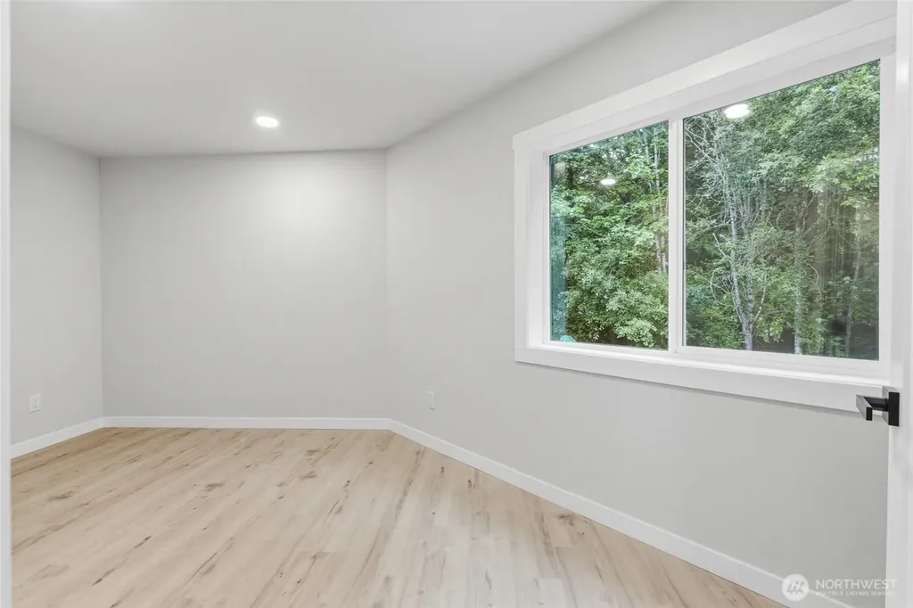 10953 N Madison Avenue NE Bainbridge Island WA 98110