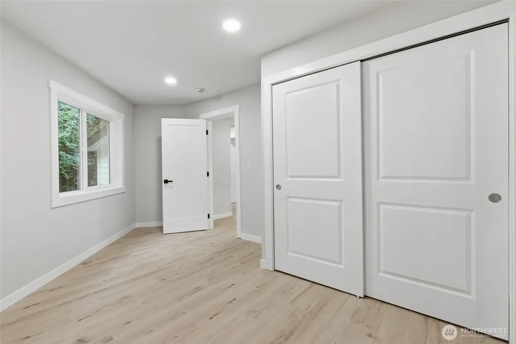 10953 N Madison Avenue NE Bainbridge Island WA 98110