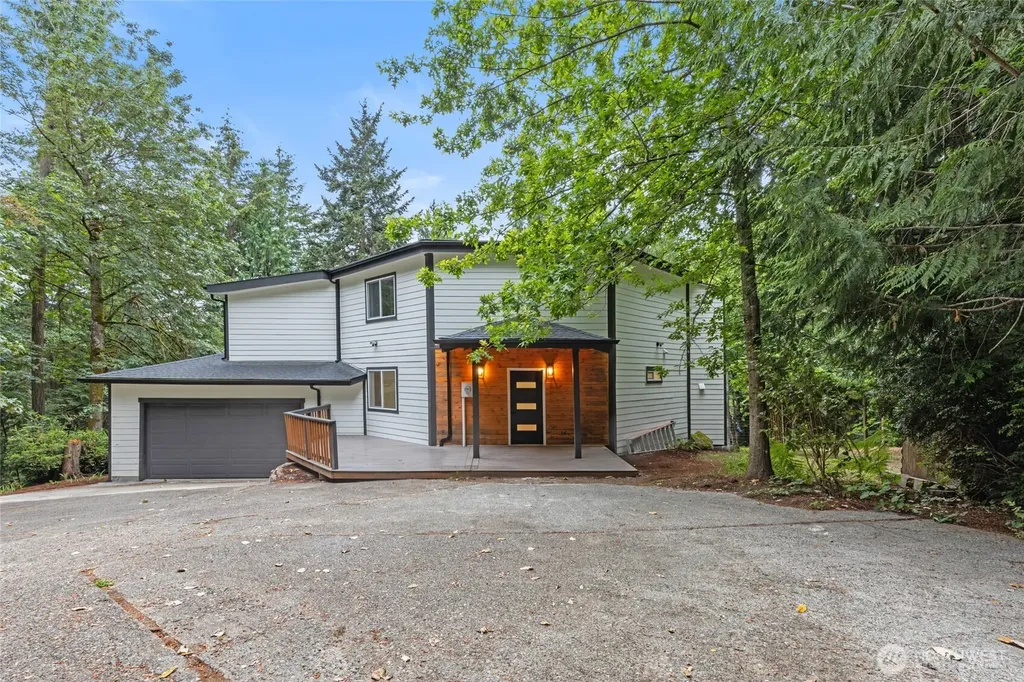 10953 N Madison Avenue NE Bainbridge Island WA 98110