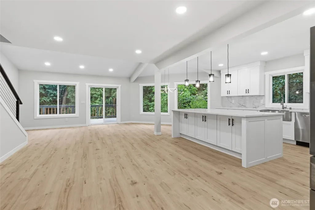 10953 N Madison Avenue NE Bainbridge Island WA 98110
