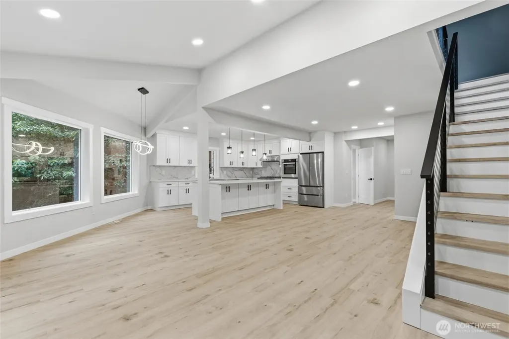 10953 N Madison Avenue NE Bainbridge Island WA 98110