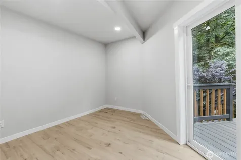 10953 N Madison Avenue NE Bainbridge Island WA 98110