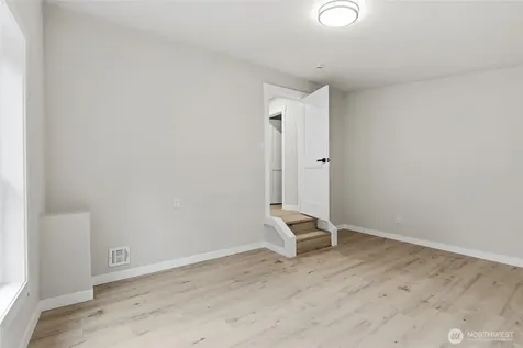 10953 N Madison Avenue NE Bainbridge Island WA 98110