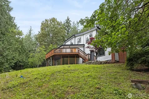 10953 N Madison Avenue NE Bainbridge Island WA 98110
