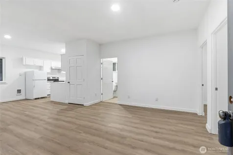 10953 N Madison Avenue NE Bainbridge Island WA 98110