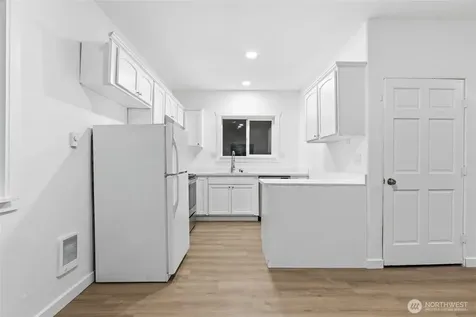 10953 N Madison Avenue NE Bainbridge Island WA 98110