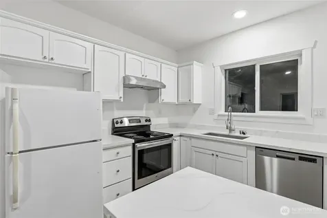 10953 N Madison Avenue NE Bainbridge Island WA 98110